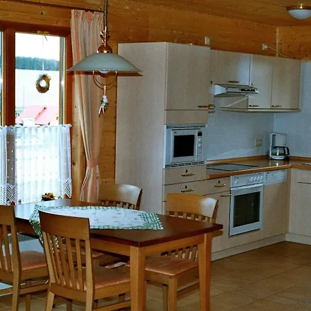 Hébergement de vacances Gemuetliches Mit Terrasse - Ferienhaeuser Auerhahn