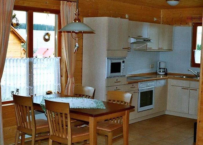 Tatil Evi Gemuetliches Mit Terrasse - Ferienhaeuser Auerhahn